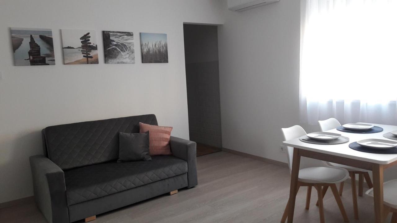 Liliom Apartment With Free Parking Space Budapest Exterior foto