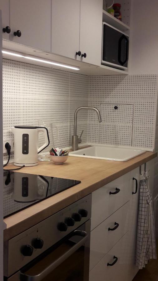 Liliom Apartment With Free Parking Space Budapest Exterior foto